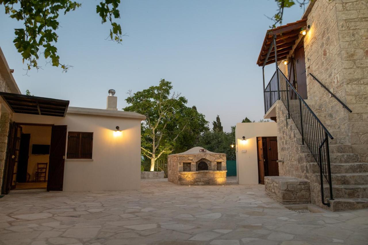 Droshia Traditional Homes, Coco-Mat Full Experience Dhrousha Exterior foto